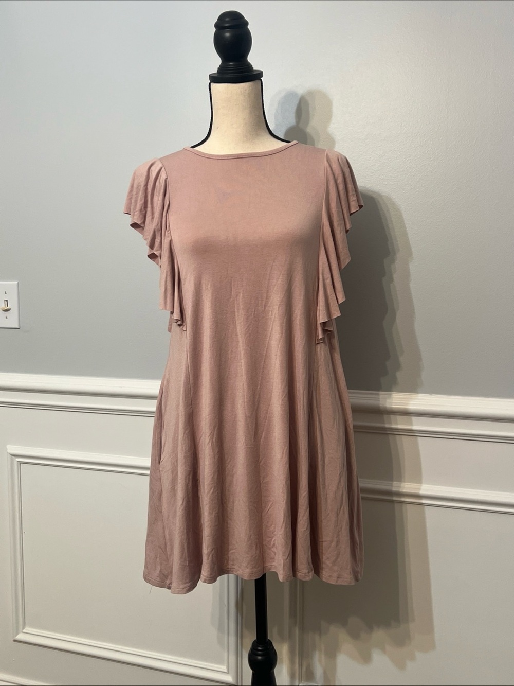 Socialite Ruffles Flutter Sleeve Feminine Flirty Mini Pink Dress NWT stretch XS